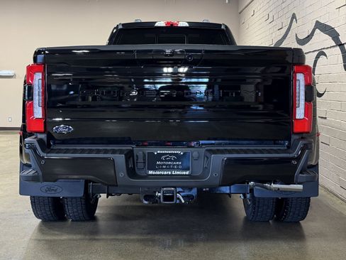 Used 2025 Ford F450 Platinum w/ FX4 Off-Road Package image 6