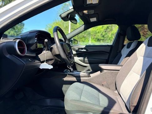 Used 2024 Chevrolet Trax RS w/ Driver Confidence Package FWD image 7