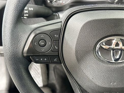 Used 2023 Toyota Corolla LE image 19