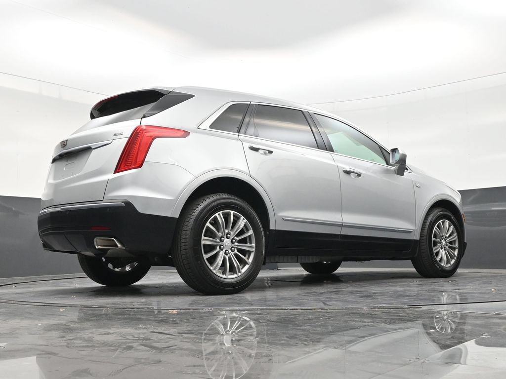Used 2017 Cadillac XT5 Luxury w/ Driver Awareness Package FWD image 24