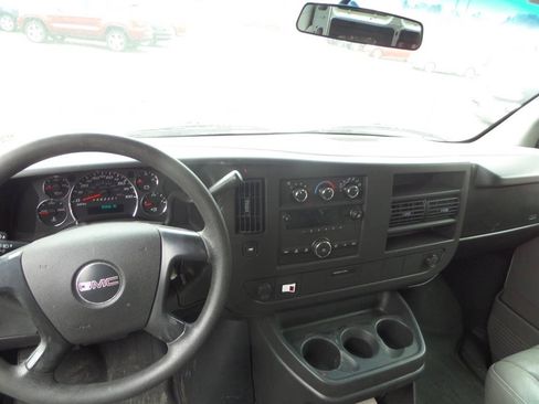 Used 2008 GMC Savana 1500 AWD image 8