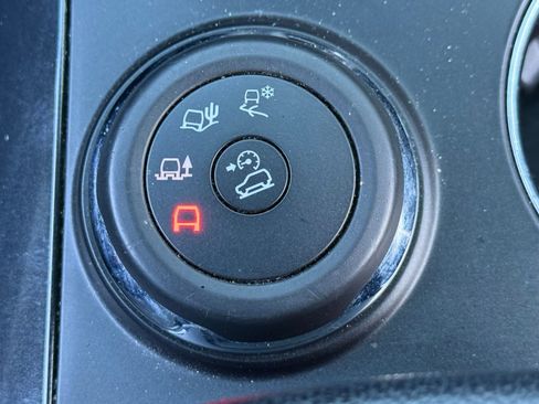 Used 2018 Ford Explorer XLT image 22