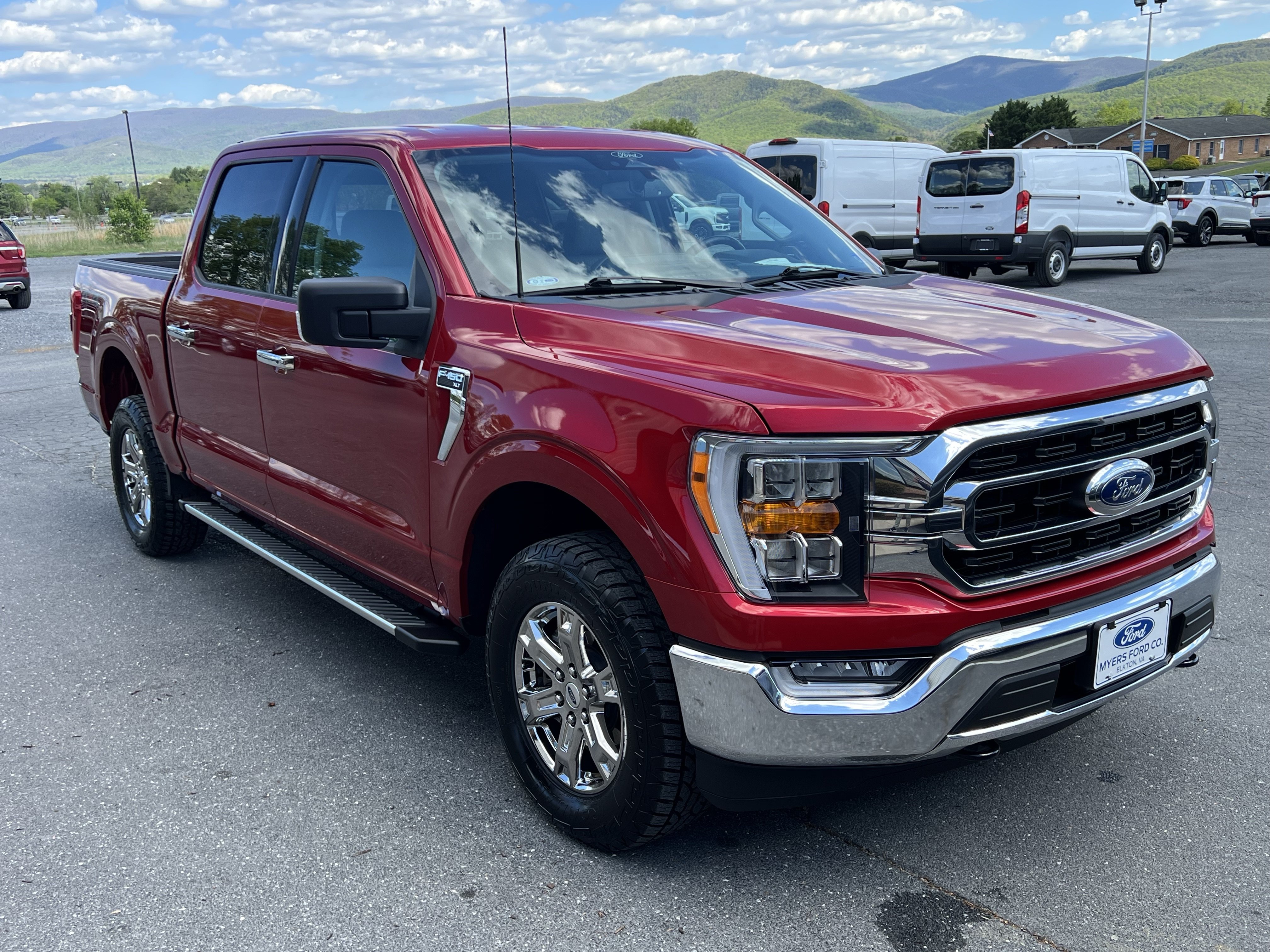 Used 2022 Ford F150 XLT w/ Equipment Group 302A High AWD/4WD image 4