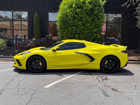 Used 2021 Chevrolet Corvette Stingray Convertible w/ Z51 Performance Package RWD image 8