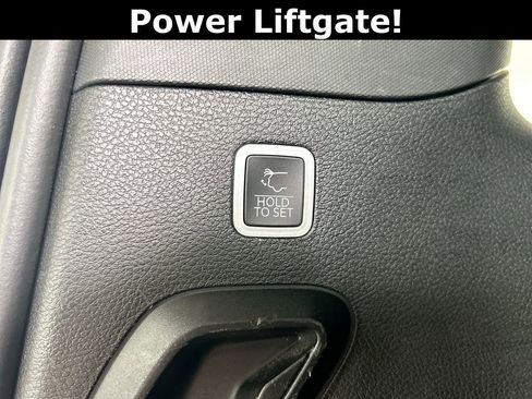 Used 2024 Jeep Wagoneer Series II image 47