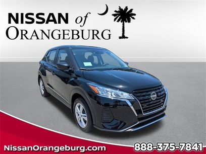 New 2025 Nissan Kicks Play S