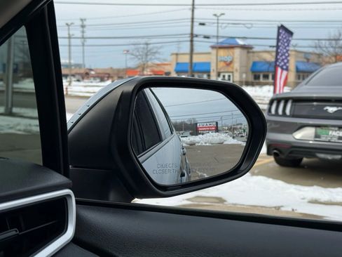 Used 2021 Toyota Corolla LE image 40