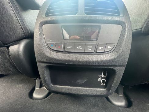 Used 2022 Honda Pilot Special Edition image 32