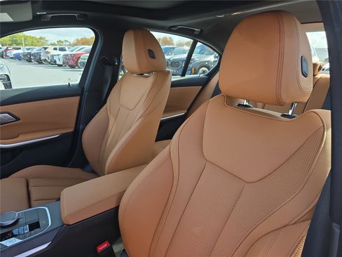 Certified 2025 BMW 330i Sedan w/ Convenience Package image 14
