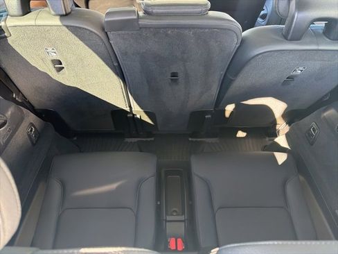Used 2025 Volvo XC90 T8 Plus w/ Protection Package Premier image 10