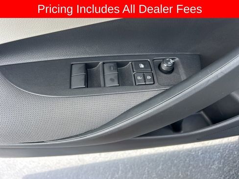 Used 2023 Toyota Corolla LE FWD image 4