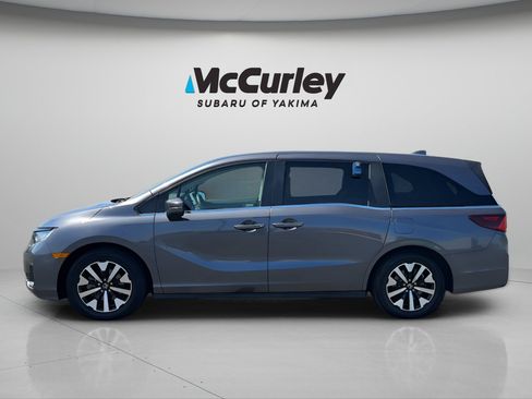 Used 2025 Honda Odyssey EX-L image 3