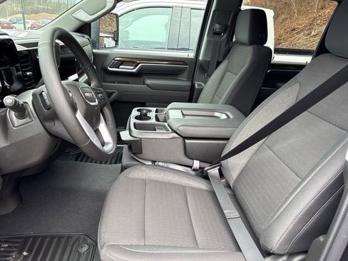 New 2026 GMC Sierra 2500 SLE AWD/4WD image 4