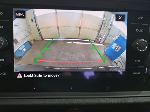 Used 2019 Volkswagen Jetta SEL w/ Cold Weather Package FWD image 18