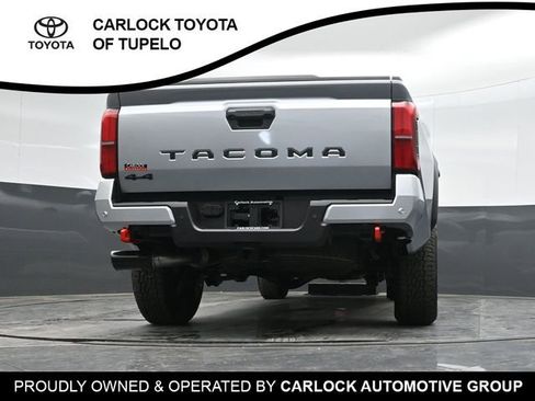 Used 2025 Toyota Tacoma TRD Off-Road w/ TRD Off Road Premium Package AWD/4WD image 42