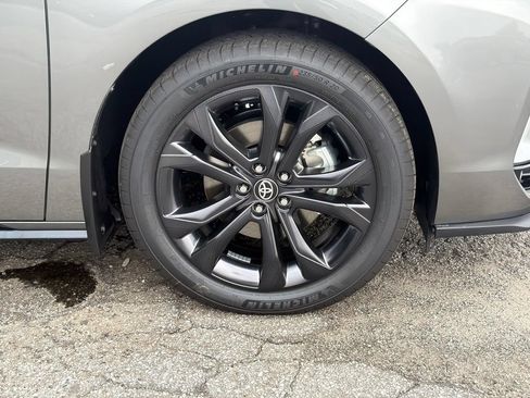 New 2026 Toyota Sienna XSE FWD image 13