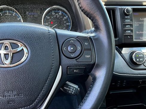 Used 2018 Toyota RAV4 Limited FWD image 14