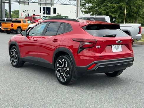 New 2026 Chevrolet Trax RS w/ Sunroof Package FWD image 11