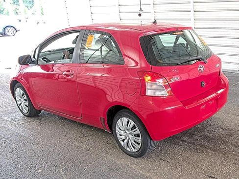 Used 2007 Toyota Yaris 2-Door Hatchback w/ Convenience Pkg FWD image 2