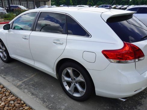 Used 2011 Toyota Venza w/ Premium Pkg #2 FWD image 7