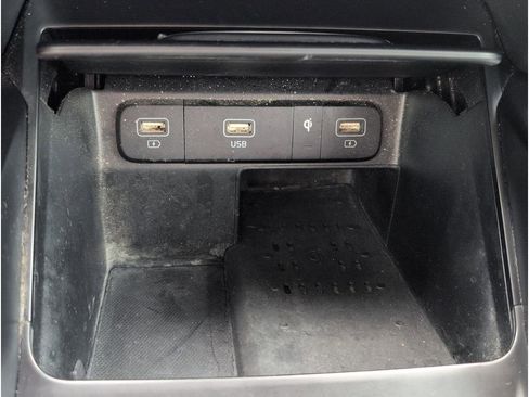 Used 2023 Kia Sorento S image 16