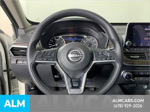 Used 2023 Nissan Altima 2.5 SV image 22