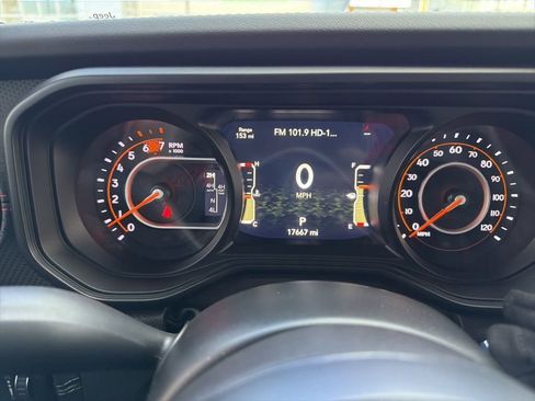 Used 2024 Jeep Wrangler Unlimited Rubicon image 11