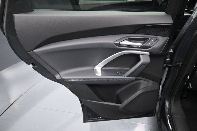 Used 2025 Audi Q5 Premium AWD/4WD image 30