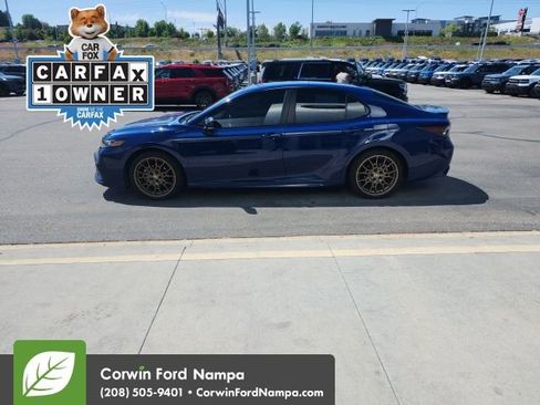 Used 2024 Toyota Camry SE w/ Convenience Package FWD image 11