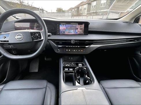 Certified 2025 Nissan Murano SV image 14