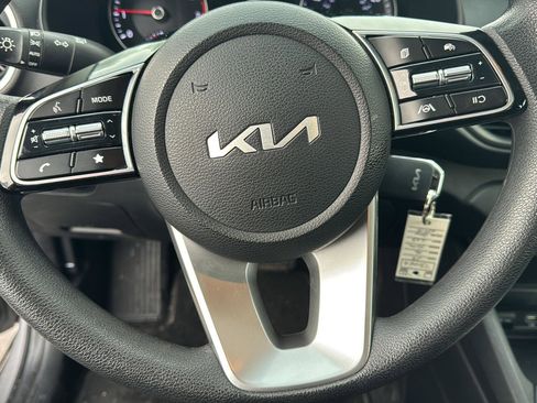 Used 2023 Kia Forte LXS image 14