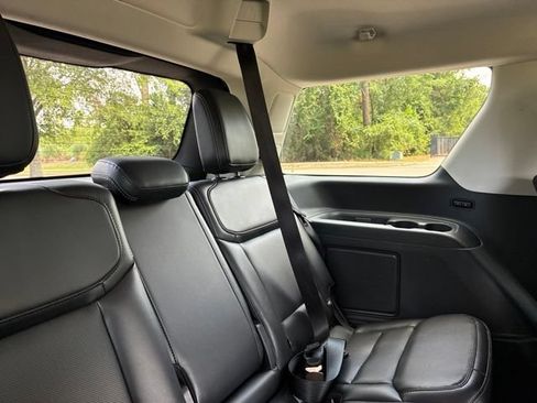 Used 2025 Ford Expedition Platinum AWD/4WD image 26