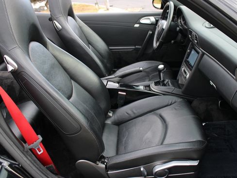 Used 2006 Porsche 911 Carrera RWD image 32