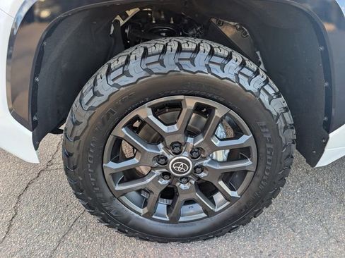 Used 2024 Toyota Tundra Platinum image 11