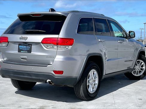 Used 2018 Jeep Grand Cherokee Laredo RWD image 22