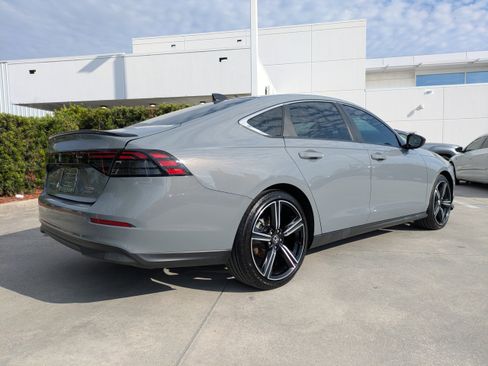 Used 2023 Honda Accord Sport image 4