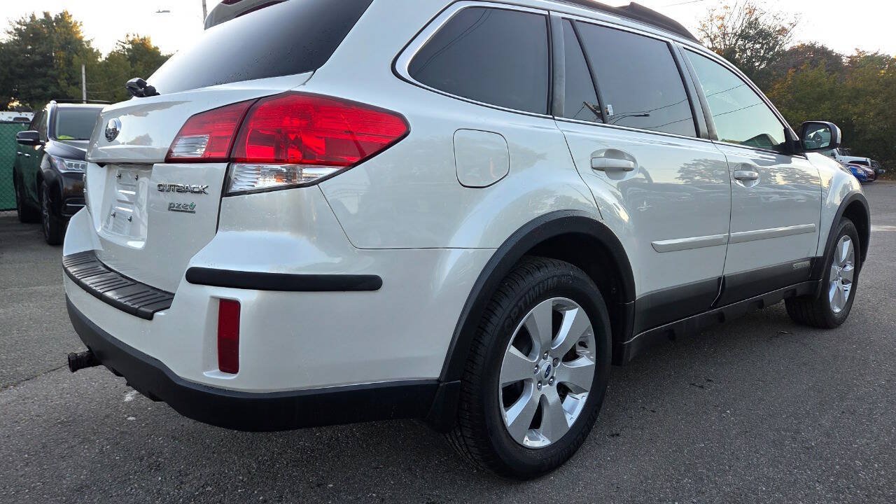 Used 2012 Subaru Outback 2.5i Limited AWD/4WD image 15