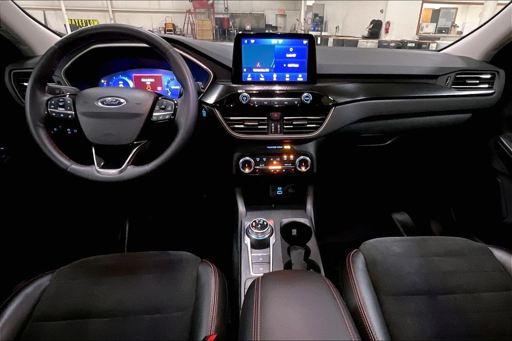 Certified 2022 Ford Escape SEL w/ SEL Stealth AWD Package image 14