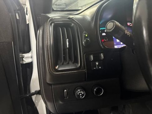 Used 2021 GMC Canyon AT4 w/ Driver Alert Package AWD/4WD image 15