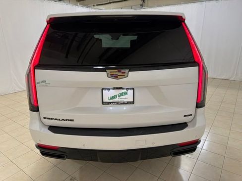 Used 2021 Cadillac Escalade Sport Platinum w/ Heavy-Duty Trailer Package AWD/4WD image 5