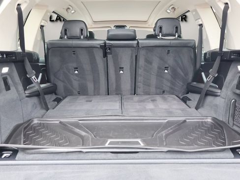 Used 2021 BMW X7 xDrive40i w/ Parking Assistance Package AWD/4WD image 18