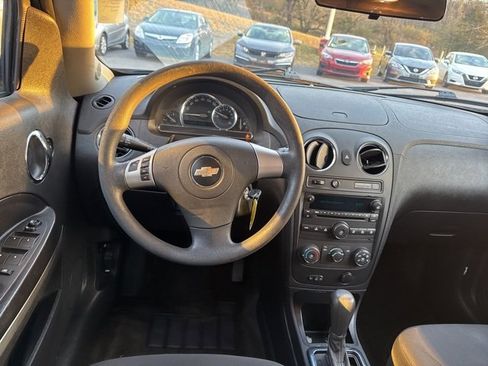 Used 2010 Chevrolet HHR LT image 13