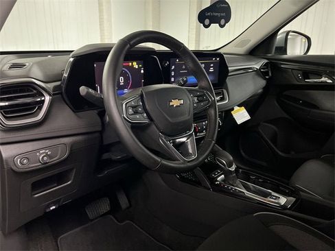 Certified 2024 Chevrolet TrailBlazer LT w/ LT Cold Weather Package image 10