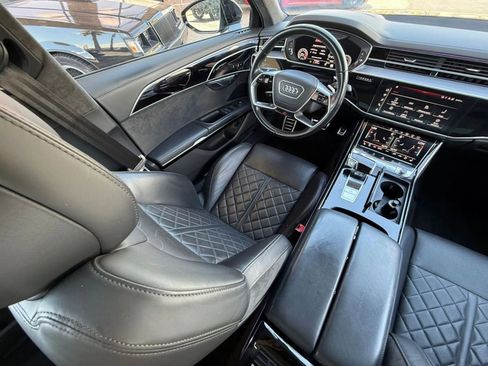 Used 2021 Audi S8 L w/ S8 Executive Package image 29