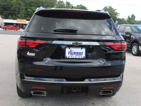 Used 2023 Chevrolet Traverse Premier w/ Redline Edition FWD image 10