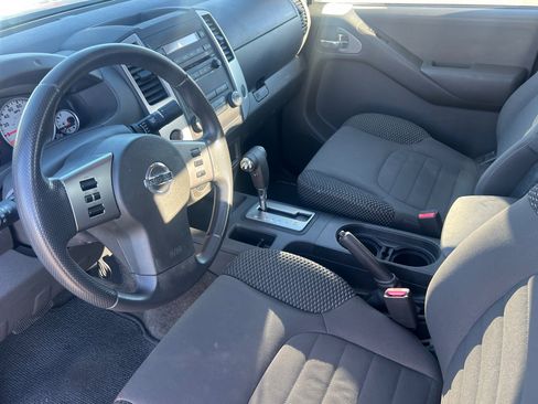 Used 2012 Nissan Frontier SV w/ Sport Appearance Pkg image 7