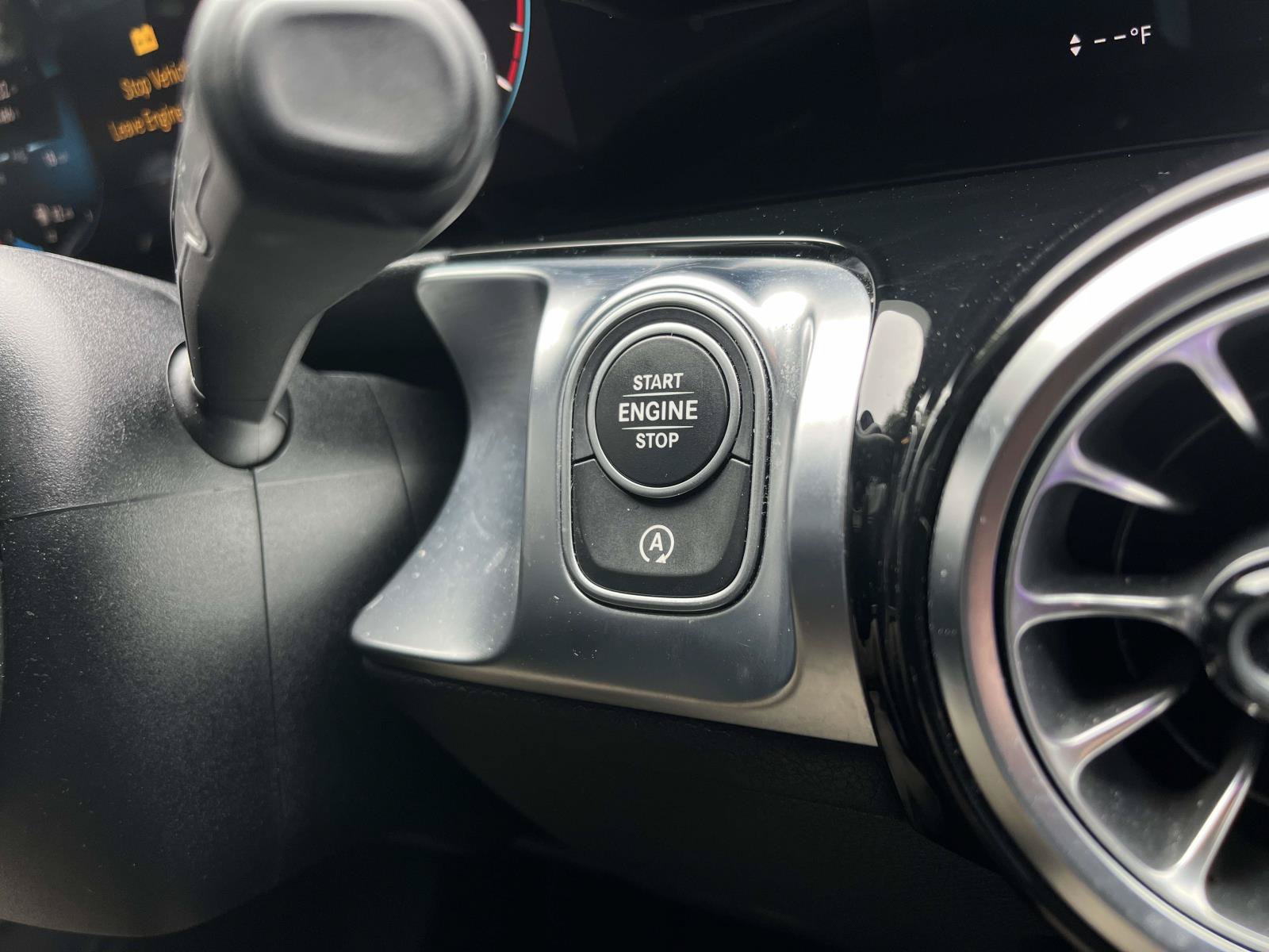 Certified 2023 Mercedes-Benz GLB 250 image 27