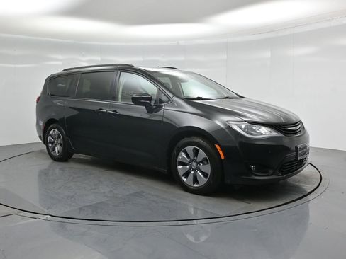 Used 2018 Chrysler Pacifica Limited w/ Advanced Safetytec Group image 58