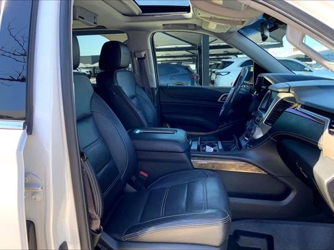 Used 2017 GMC Yukon XL Denali image 9