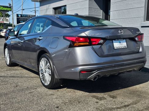 Used 2023 Nissan Altima AWD image 3